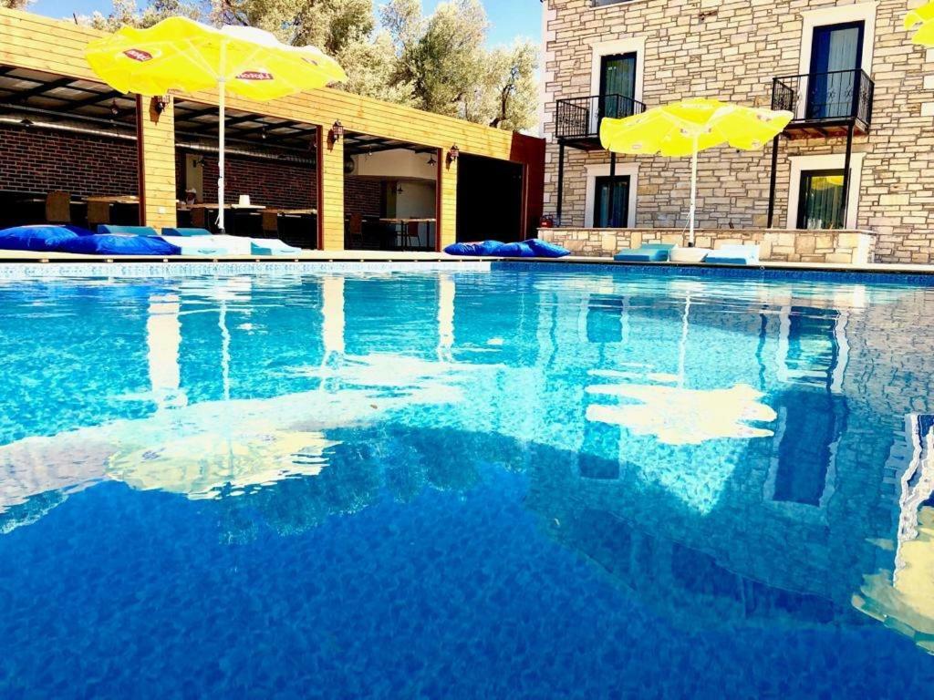 Victoria Hotel And Lounge Foça Buitenkant foto