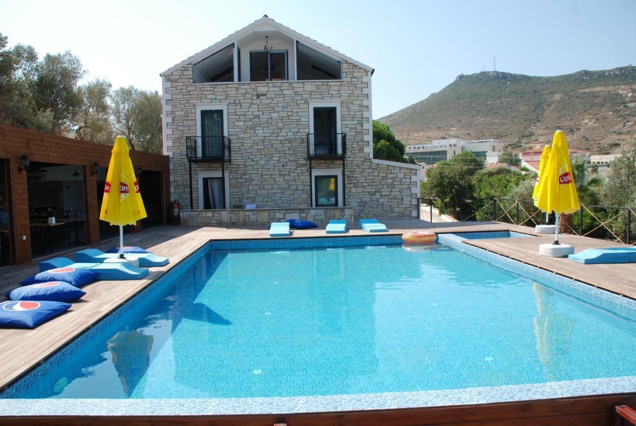 Victoria Hotel And Lounge Foça Buitenkant foto